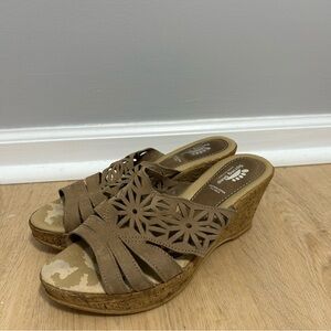 Spring Step Women’s Dora Beige Wedge Embroidered Leather Sandal Size 8.5